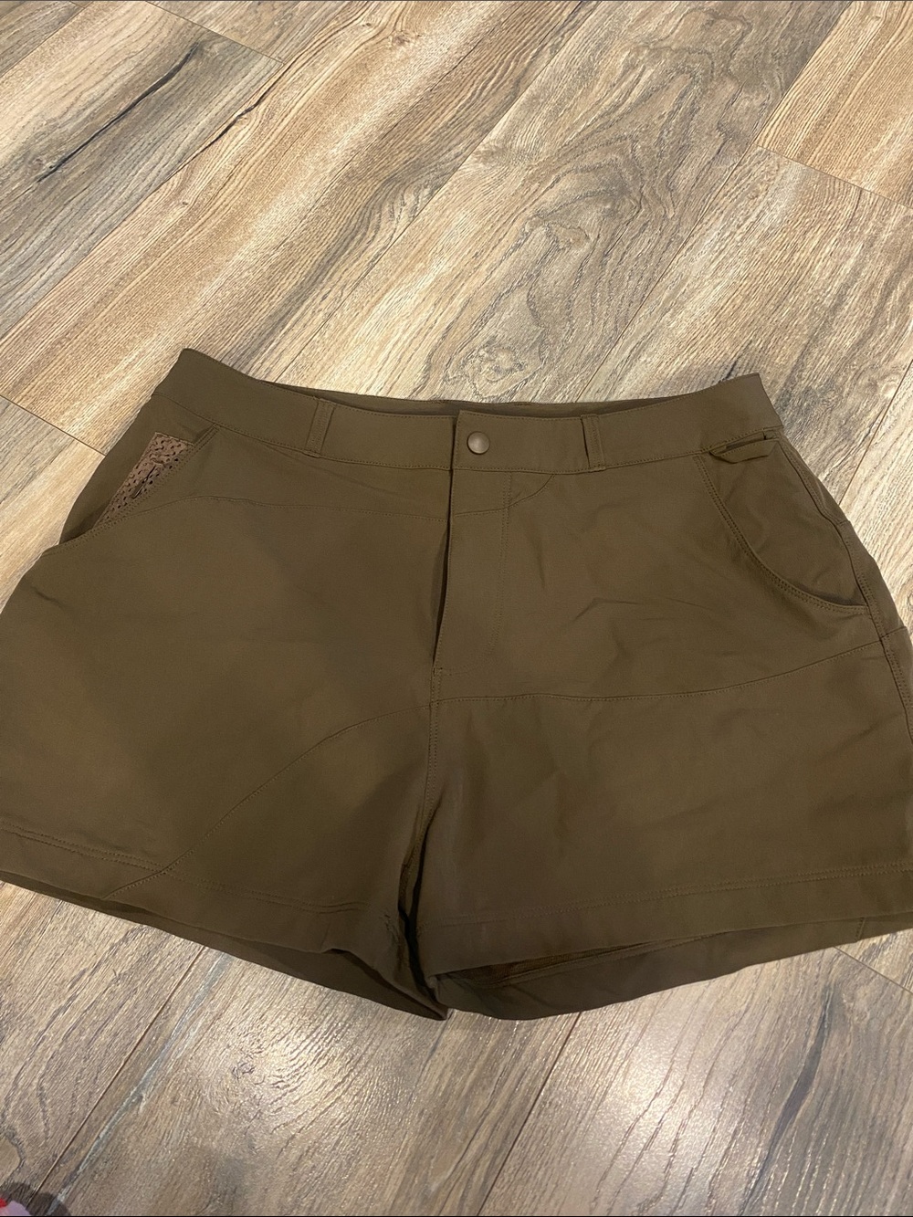 Outdoor voices shorts size large